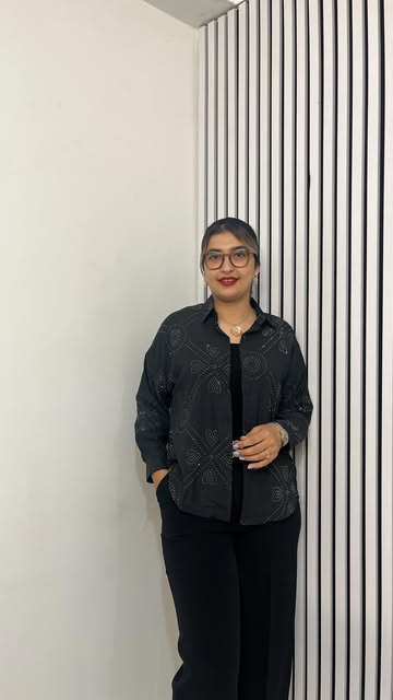 شومیز نگین مشکی فری سایز تا ۵۰